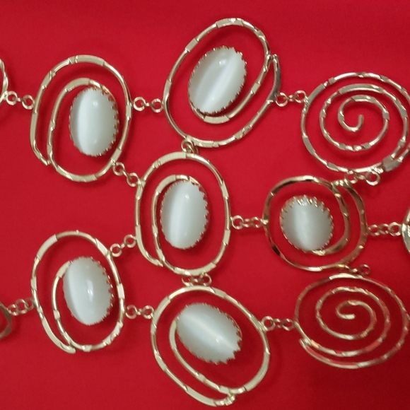 BCBG necklace Brand new, never worn - Picture 2 of 9